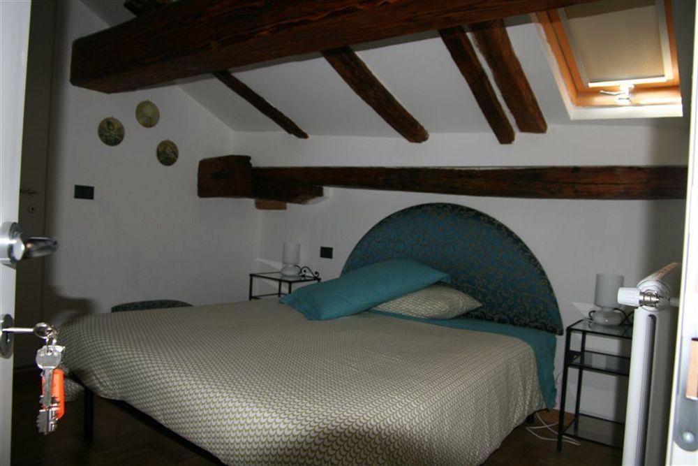 B&B And Home La Piazzetta Della Pioggia Bolonia Exterior foto