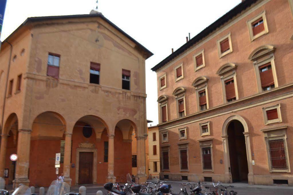 B&B And Home La Piazzetta Della Pioggia Bolonia Exterior foto